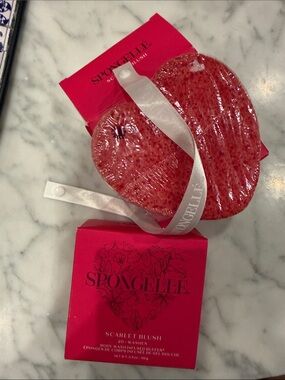 Spongellé Scarlet Blush Red Heart Body Wash Buffer